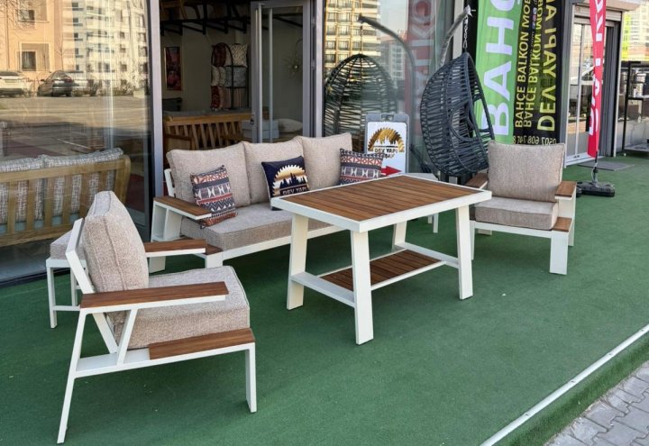 Zümrüt Oturma Grubu